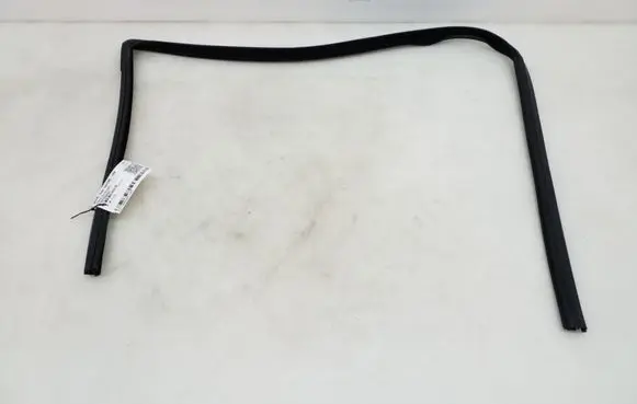 Mercedes-Benz ML W164 Other front door trim element A1647250325