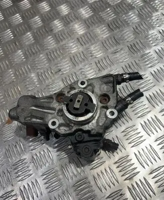 Mercedes-Benz C W204 Fuel injection high pressure pump A6460700201 9421A000A 1250037MAE