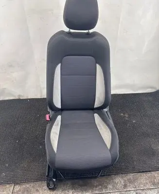 Toyota Avensis T270 Front driver seat 