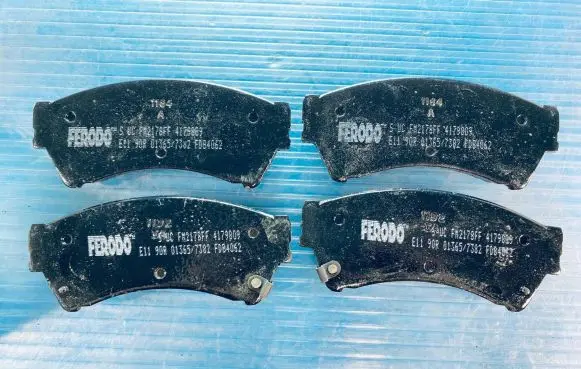 Mazda 3 I Brake pads (front) 90R01365 FDB84062