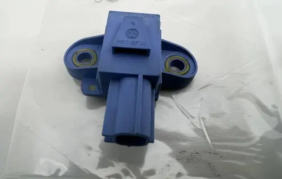 Volkswagen Golf Plus Airbag deployment crash/impact sensor 1K0955557A