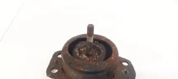 Opel Movano A Engine mount bracket