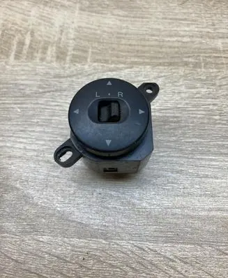 Mazda 626 Wing mirror switch MAZDAMirrorswitch