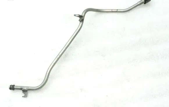 Mercedes-Benz E W212 Oil fill pipe A2082700084 A2022700784