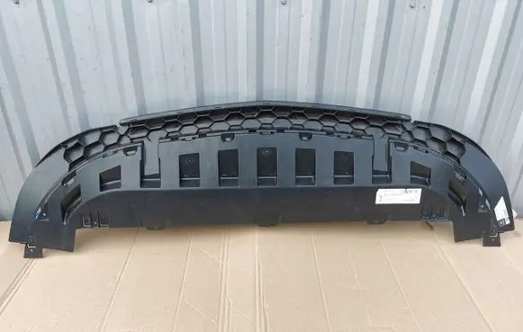 Mercedes-Benz V Class W447 Front bumper skid plate/under tray A4478856400