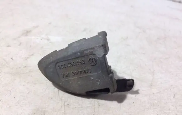 Volkswagen PASSAT B6 Front door handle cover 3C0839168