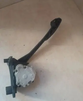 Volvo V70 Accelerator throttle pedal 9496821 00776918 C380