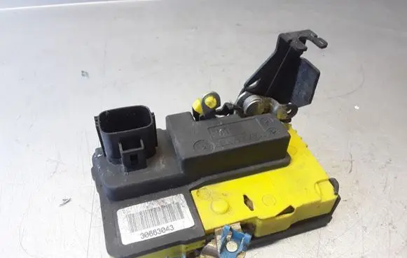 Volvo S60 Front door lock 30663043