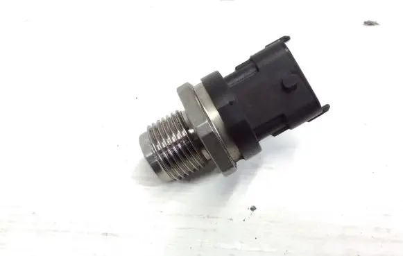 Fuel pressure sensor