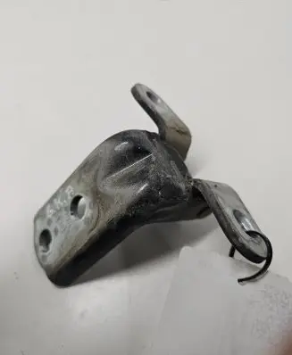 Hyundai Santa Fe Rear door lower hinge