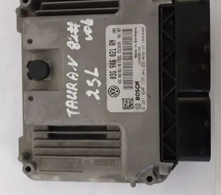 Volkswagen Touran I Engine control unit/module 03G906021RN 03G906021AB 0281014128