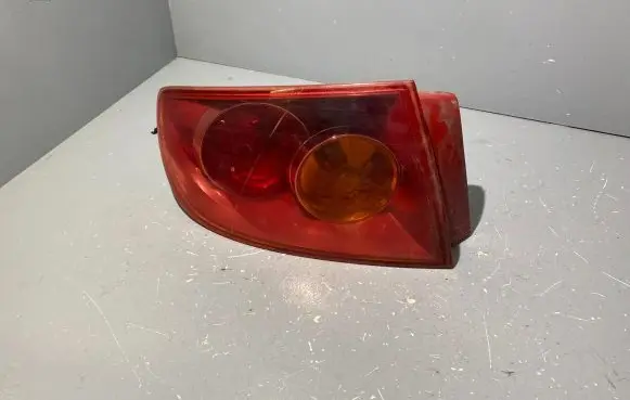 Mazda 3 I Rear/tail lights E110638 BS12A P2688