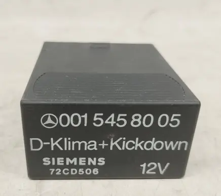 Mercedes-Benz E W124 Other relay 0015458005 A0015458005