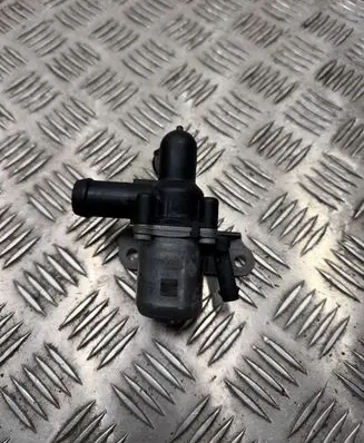 BMW iX3 G08 Coolant heater control valve 8689695