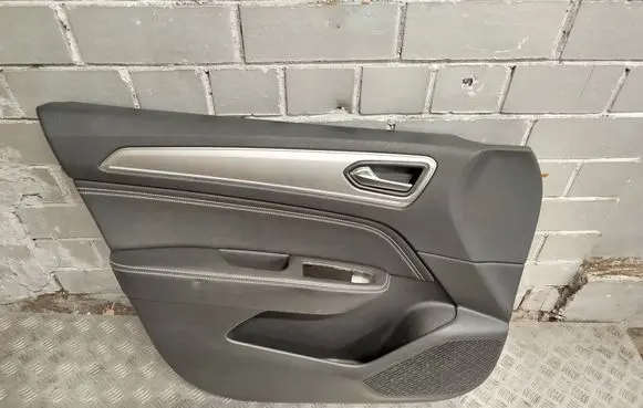 Renault Arkana Front door card panel trim 809010704R D22521JL010