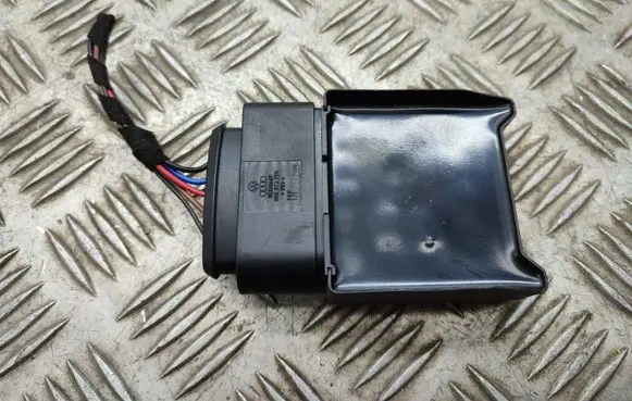 Volkswagen Golf Sportsvan Fuel injection pump control unit/module 5Q0906093A