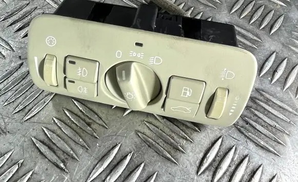 Volvo V70 Light switch 30739423