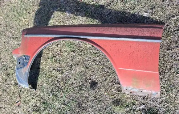 Mercedes-Benz W123 Fender