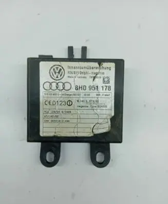 Audi A4 S4 B6 8E 8H Alarm control unit/module 8H0951178