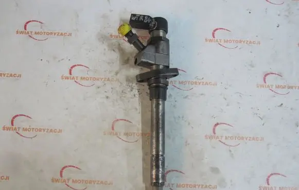 Volvo V70 Fuel injector 9657144580