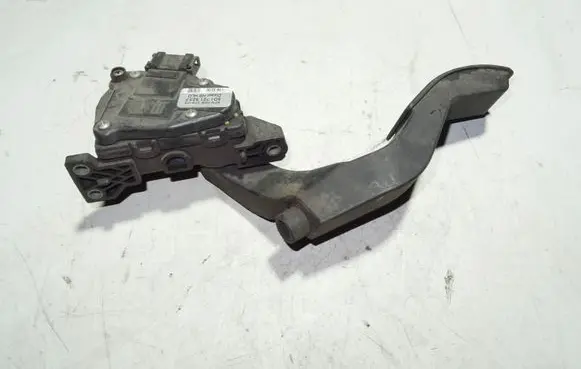 Volkswagen PASSAT B5.5 Accelerator throttle pedal 8D1721523F 6PV00837603