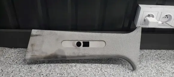 Mercedes-Benz A W169 (B) pillar trim (bottom) a1696900325