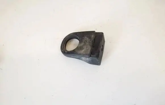 Radiator mount bracket
