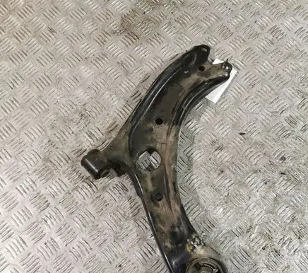 KIA Sportage Front lower control arm/wishbone