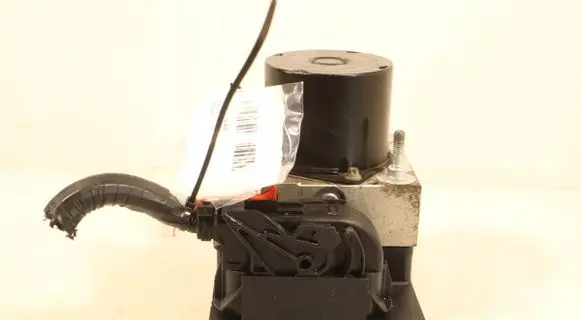 Volkswagen Polo V 6R ABS Pump 6R0907379AJ