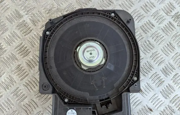 BMW 1 F40 Subwoofer speaker 7927998