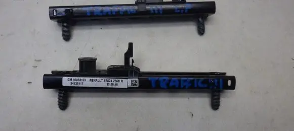 Opel Vivaro Seat belt adjustment rail 8782426