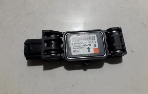 Suzuki Grand Vitara II Airbag deployment crash/impact sensor 3893065j30 38930-65j30