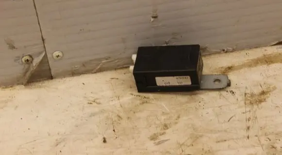 Mitsubishi Pajero Other relay MR583832