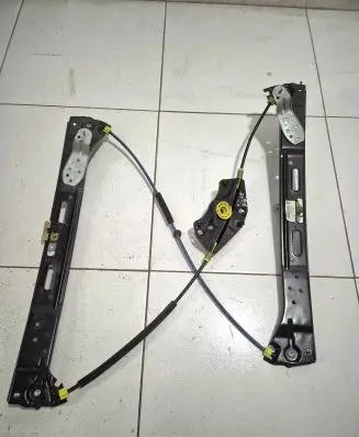 Seat Alhambra (Mk2) Front window lifting mechanism without motor 7N0837462H