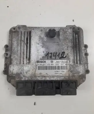 Renault Espace - Grand espace IV Engine control unit/module 8200311550
