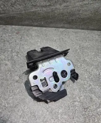 Tailgate/trunk/boot lock/catch/latch