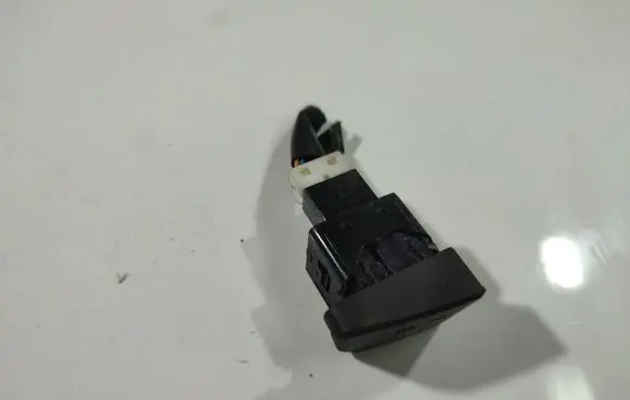 Hyundai i30 Seat heating switch 