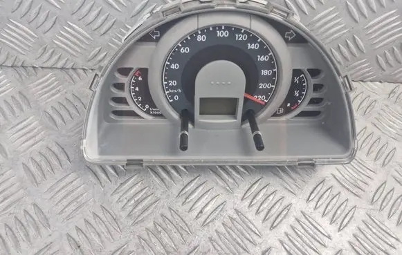 Volkswagen Fox Speedometer (instrument cluster) 5Z0920820N