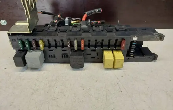Mercedes-Benz C W203 Comfort/convenience module 2035450701 5DK00797420