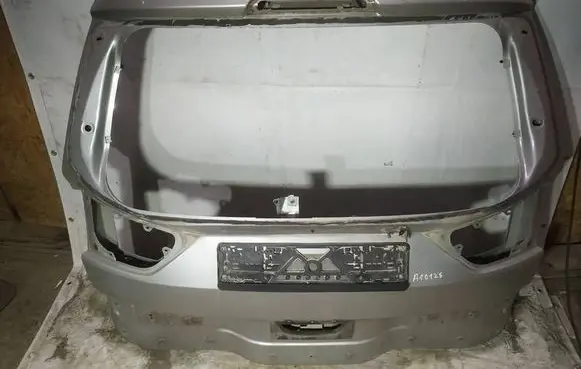 Ford Galaxy Tailgate/trunk/boot lid pilkas