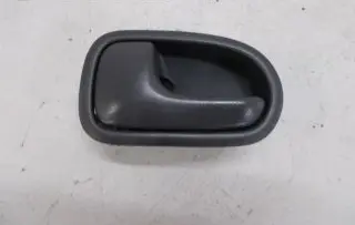 Mazda 323 Rear door interior handle 
