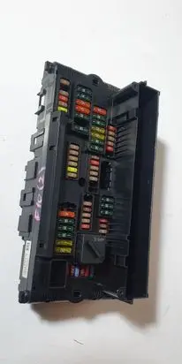 BMW 5 F10 F11 Fuse module 9234421