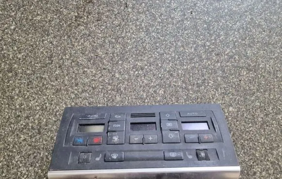 Audi A4 S4 B6 8E 8H Climate control unit 8E0820043A