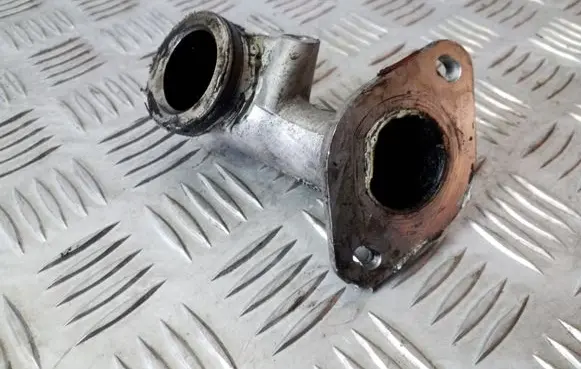 Infiniti EX Air intake hose/pipe