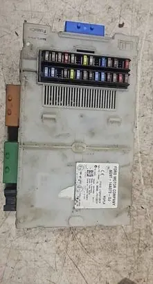 Ford Galaxy Fuse module 6G9T14A073DJ LTQF01125TP 28070405