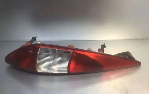 Ford Mondeo Mk III Rear/tail lights 1S7113405