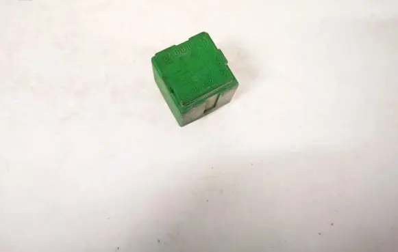 Opel Signum Other relay 13136665 81910