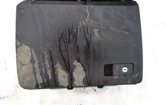 Volkswagen PASSAT B6 Glove box 3C1857101