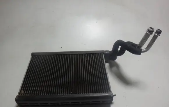 BMW 3 E90 E91 Air conditioning (A/C) radiator (interior)