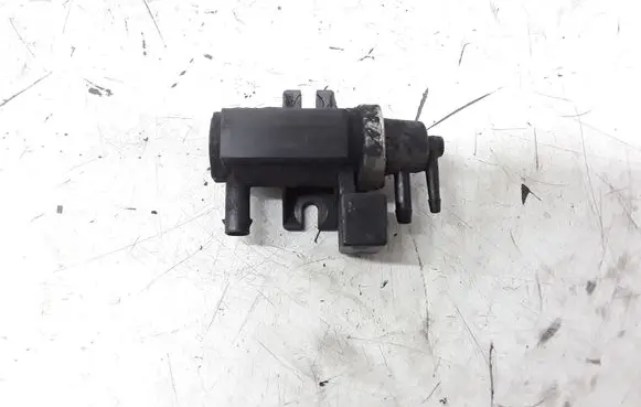 Mercedes-Benz A W169 Turbo solenoid valve A0051535528
